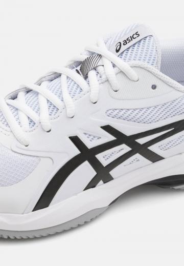 Теннисные кроссовки