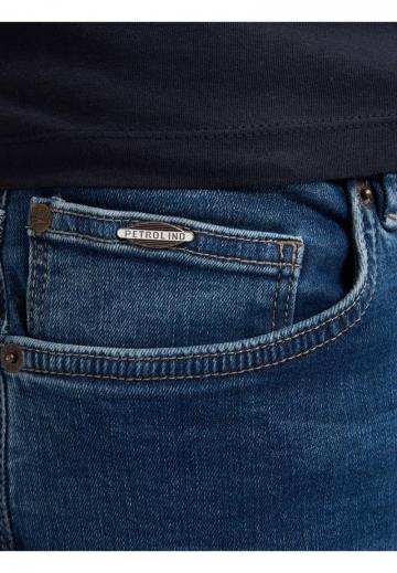 Узкие джинсы