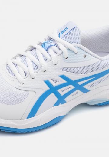 Теннисные кроссовки