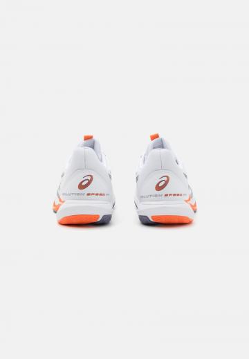 Теннисные кроссовки