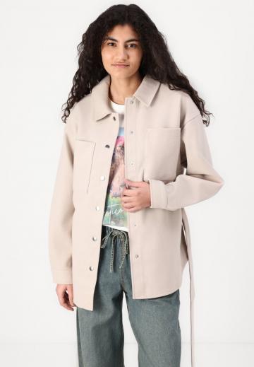 Короткое пальто