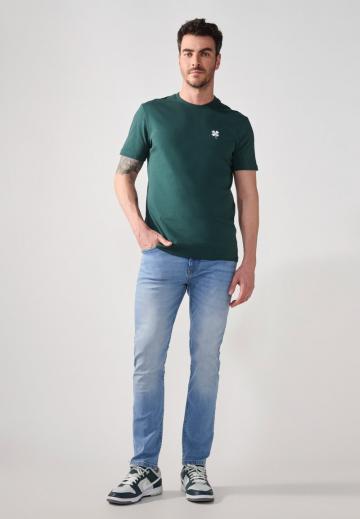 Узкие джинсы