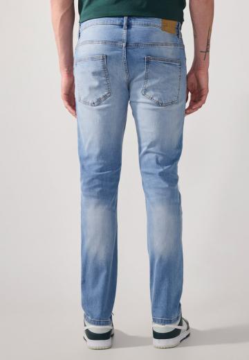 Узкие джинсы