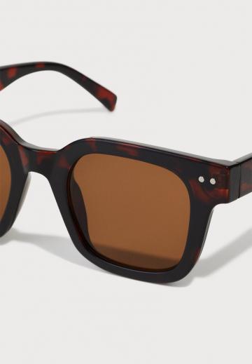 Солнечные очки