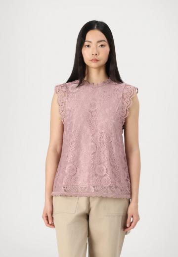 Кружевная блузка