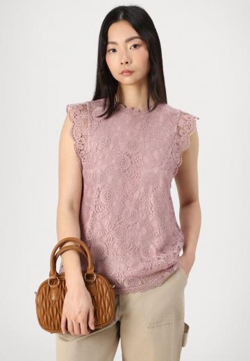 Кружевная блузка