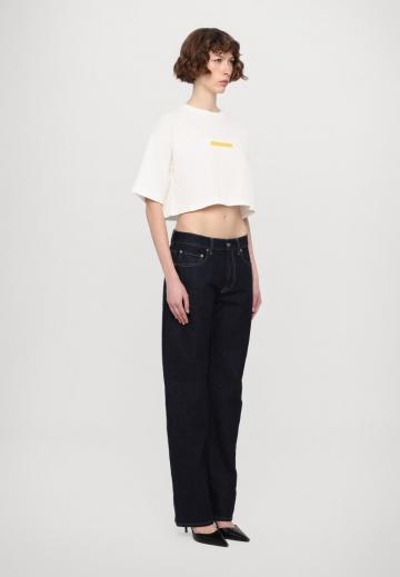 Прямые джинсы