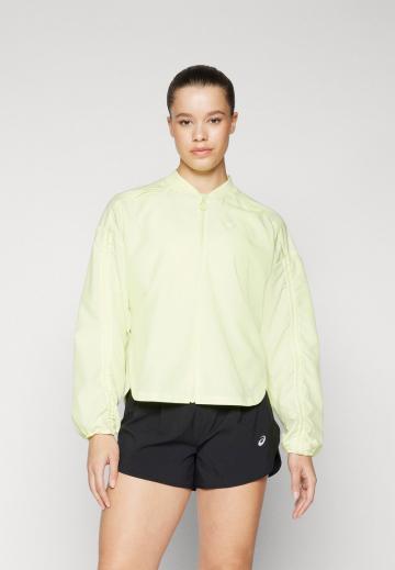 Спортивная куртка