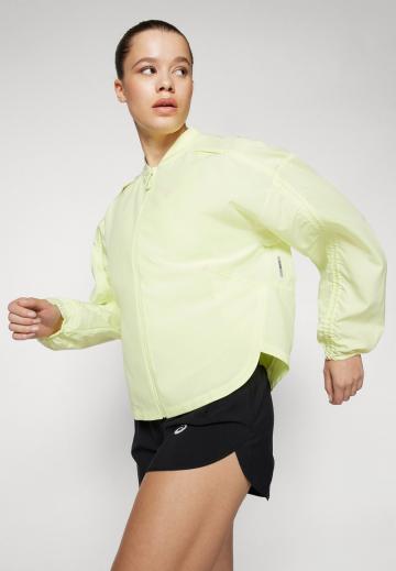 Спортивная куртка