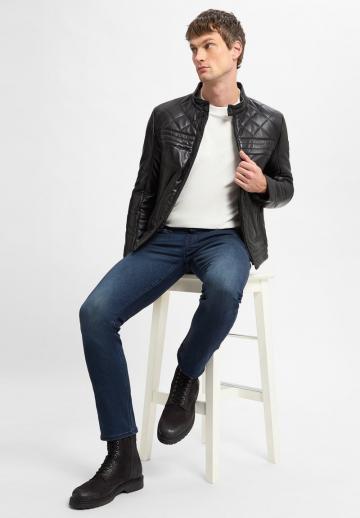 Узкие джинсы