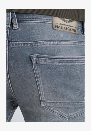 Узкие джинсы