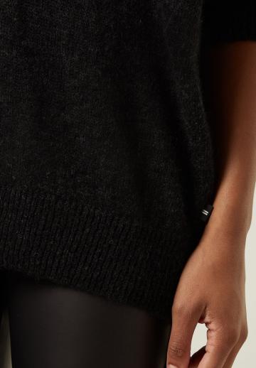 Длинный пуловер