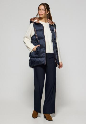 Длинный жилет