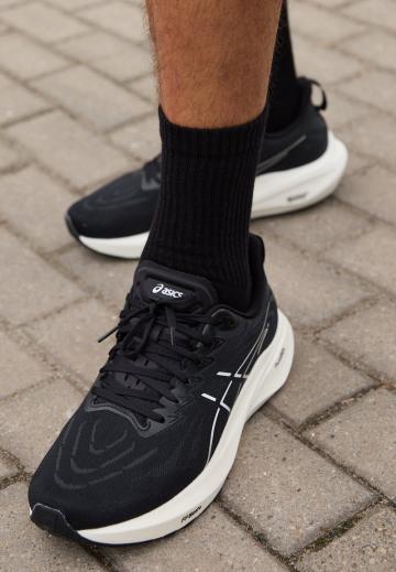 Беговые кроссовки