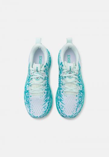 Беговые кроссовки