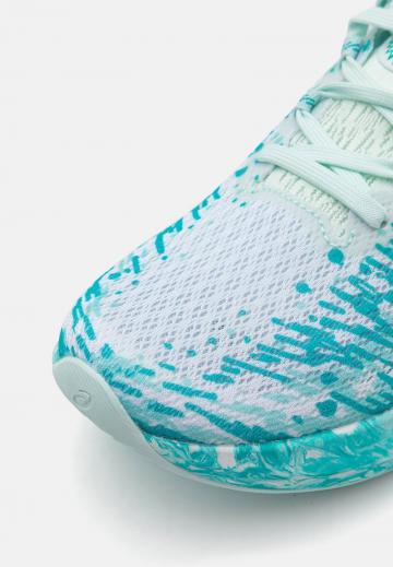 Беговые кроссовки