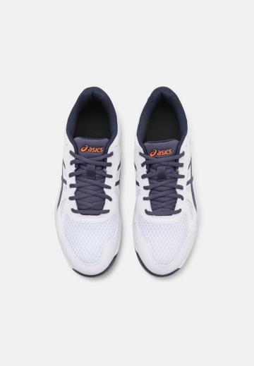 Кроссовки для зала