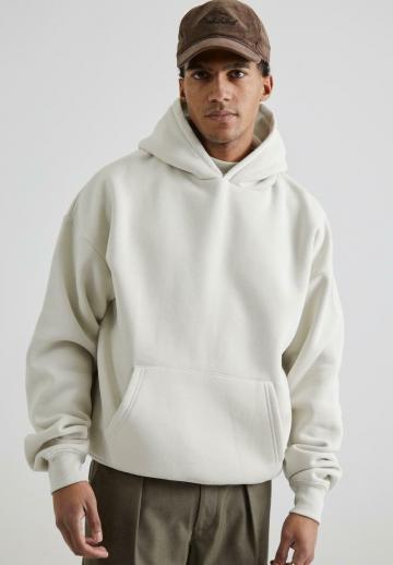 Пуловер с капюшоном