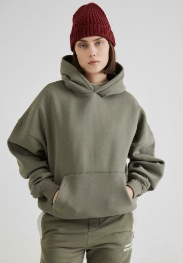 Пуловер с капюшоном