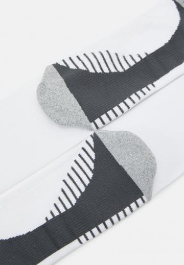 Спортивные носки