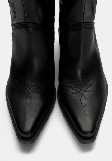 Ковбойские сапоги