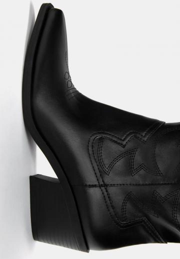 Ковбойские сапоги