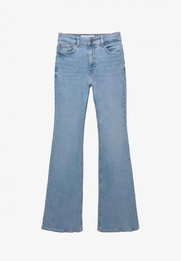 Клешеные джинсы