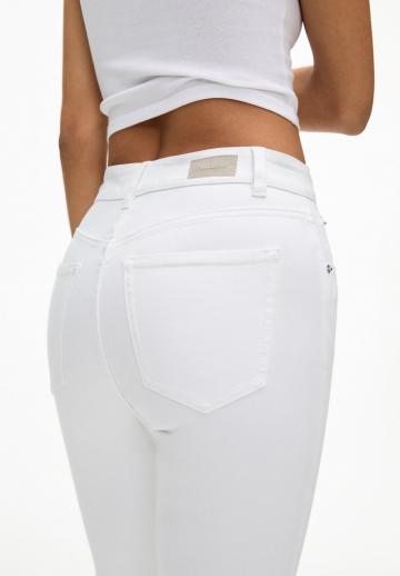 Узкие джинсы