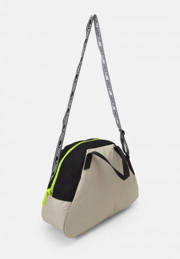 Спортивная сумка