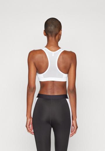 Бюстгальтер без косточек