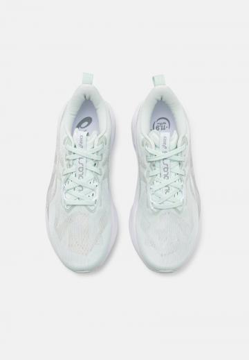 Беговые кроссовки