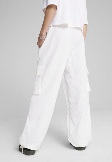 Брюки с накладными карманами