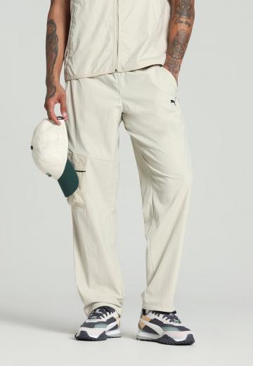 Брюки с накладными карманами