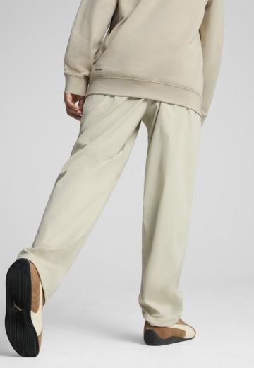 Брюки с накладными карманами