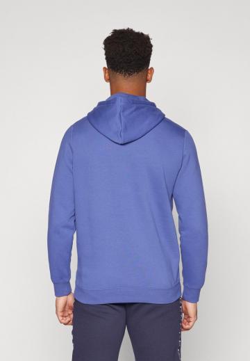 Спортивная кофта