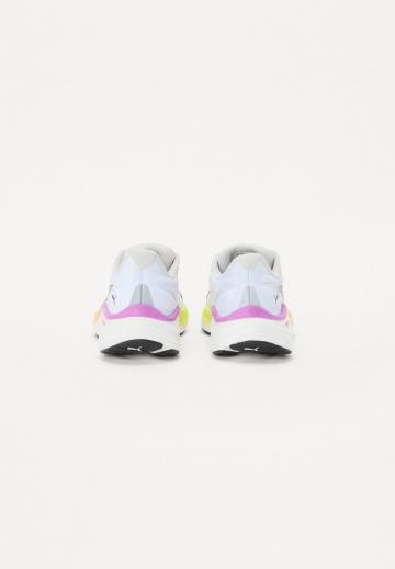 Беговые кроссовки