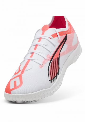 Футбольные бутсы