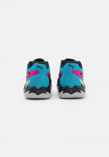 Баскетбольные кроссовки