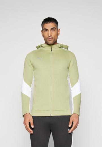 Спортивная кофта