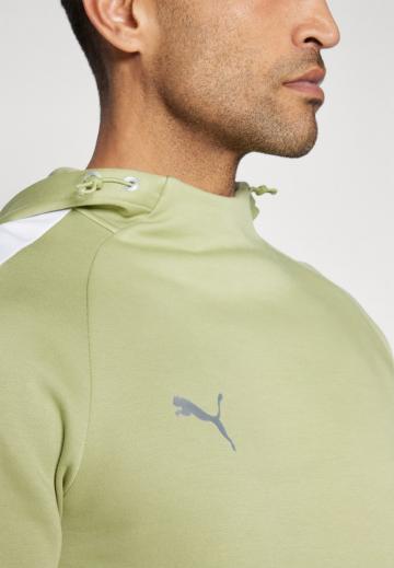 Спортивная кофта