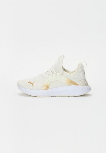 Тренировочные кроссовки