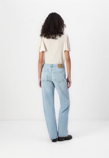 Свободные джинсы