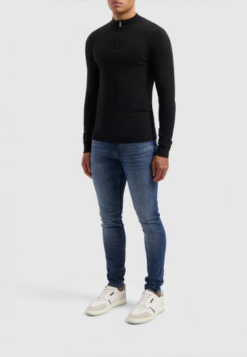 Узкие джинсы