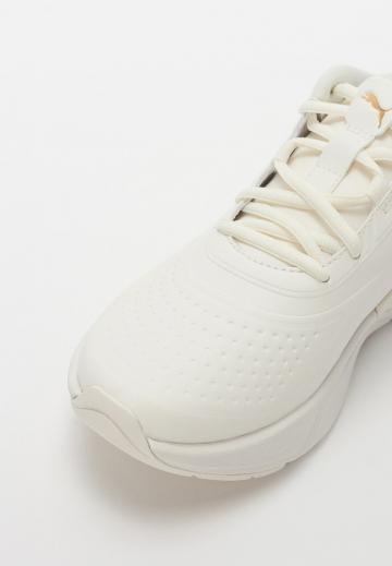 Тренировочные кроссовки