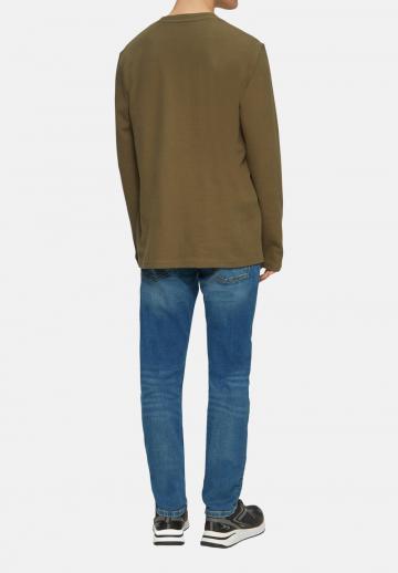 Узкие джинсы