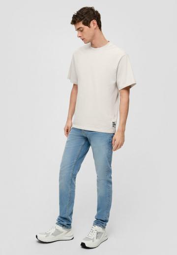 Узкие джинсы