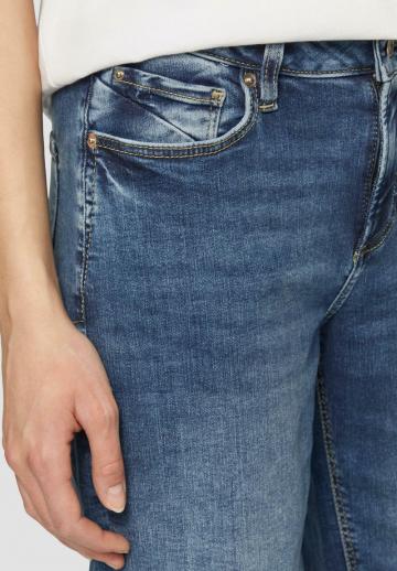 Клешеные джинсы