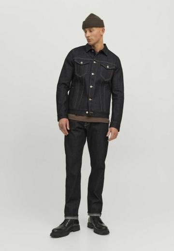 Узкие джинсы