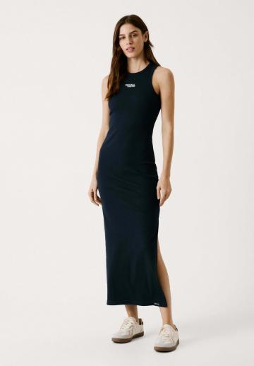 Вязаное платье