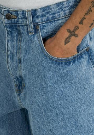 Прямые джинсы